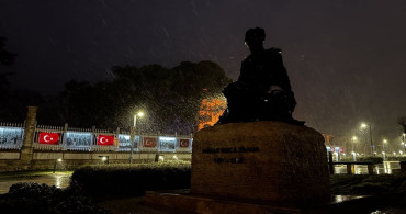 Edirne'de Kar Yağışı Etkili Olmaya Başladı