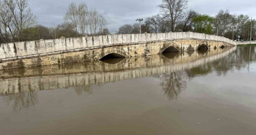Edirne'de Nehir Taşkını Riski: Sular Er Meydanına Ulaşıyor