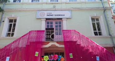 Edirne'de öğrenciler karne sevinci yaşadı