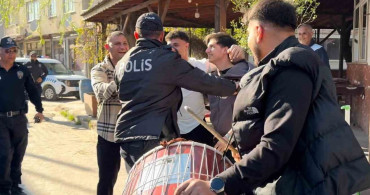 Edirne'de Polis ekiplerine Sürpriz Karşılama