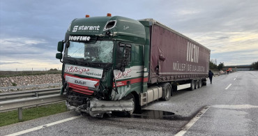 Edirne'de Tır Kazası: Avrupa Otoyolu'nda Geçişler Kontrollü Sağlanıyor