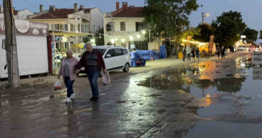 Edirne'nin Enez ilçesinde su birikintileri tepkilere neden oluyor