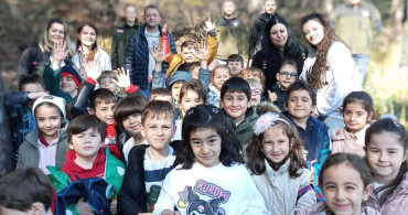 Edremitli Öğrenciler Kazdağları'nda Fidan Dikti