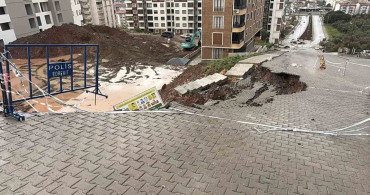 Edremit'te İnşaat Alanında Toprak Kayması