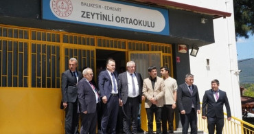 Edremit'te Zeytinli Ortaokulu Kütüphanesi Açıldı
