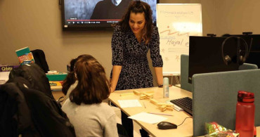 Efeler Belediyesi Dijital Gençlik Merkezi Gençlerin Yeni Buluşma Noktası