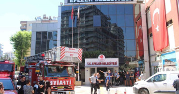 Efeler Belediyesi hizmet binasında yangın paniği