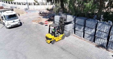 Efeler Belediyesi Şehir Hastanesi Yolunda Parke Taşı Çalışmaları Başlattı