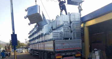 Efeler Belediyesi Yeni Çöp Konteynerlerini Dağıtıyor