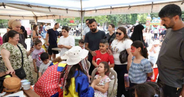 Efeler'de çocuklar şenlikte buluştu