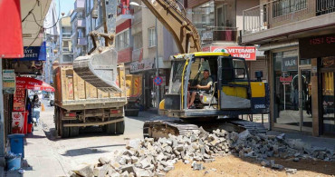 Efeler'de sıcak asfalt çalışmaları için yol yenileme başladı