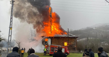 Eflani'deki Tarihi Elekler Camisi Yangında Kullanılamaz Hale Geldi