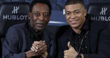 Efsane Futbolcu Pele Hastaneye Kaldırıldı
