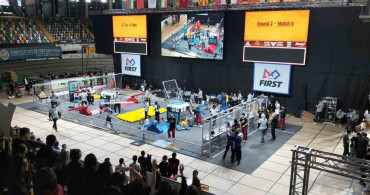 Ege'nin Genç Yetenekleri Robotik Yarışmada Büyüledi