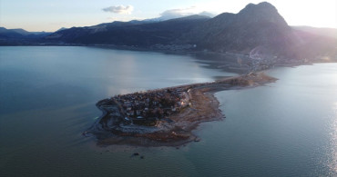 Eğirdir Gölü Su Seviyesi Yükseldi: Birleşme Sağlandı