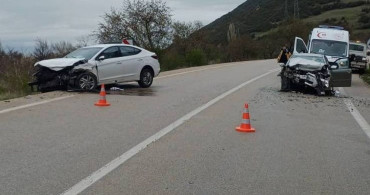Eğirdir'de Zincirleme Trafik Kazası: 3 Yaralı