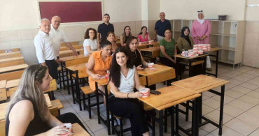 Eğitim Bir-Sen'den geleneksel aşure ikramı
