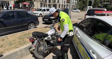Ehliyetsiz motosiklet sürücüsüne 2 haftada 221 bin TL ceza kesildi