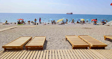 Ekdağ, Boğaçayı Plajı’nda yerli üretimle hizmet sunuyor