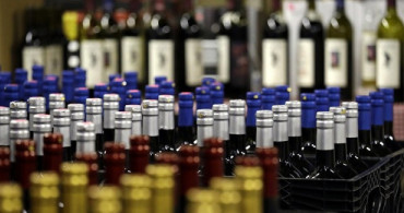 El Yapımı 1990 Litre Sahte Şarap Ele Geçirildi