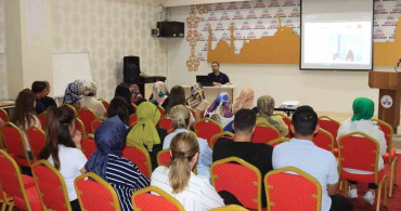 Elazığ Belediyesi'nden kadına yönelik şiddetle mücadele semineri