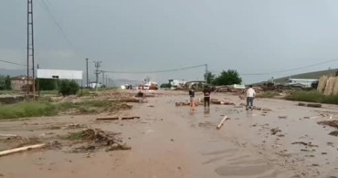 Elazığ-Tunceli Yolunda Sel Felaketi: Ulaşım Kesildi
