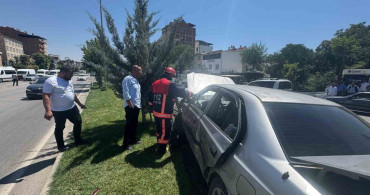 Elazığ’da beton mikseriyle otomobil çarpıştı: 3 yaralı