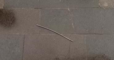 Elazığ'da Demir Çubuk Yaraladı