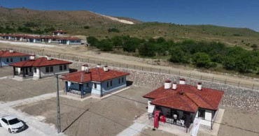 Elazığ'da depremler sonrası konut inşaatları hızla devam ediyor