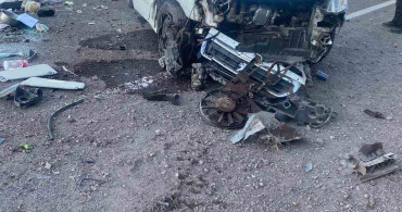 Elazığ'da hafif ticari araç takla attı: 5 yaralı