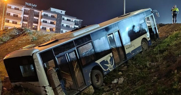 Elazığ'da Halk Otobüsü Şarampole Uçtu
