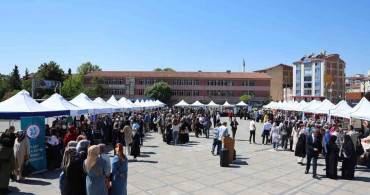 Elazığ'da Hayat Boyu Öğrenme Şenliği Başladı