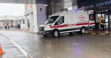 Elazığ'da İnşaat İskelesi Çöktü: 4 İşçi Yaralandı