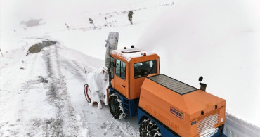 Elazığ'da Kar Nedeniyle Kapanan Köy Yolları Yeniden Ulaşıma Açıldı