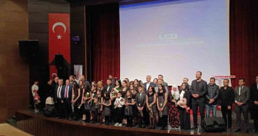 Elazığ'da Öğrenci, Veli ve Öğretmenlerden Oluşan Koro Büyüledi