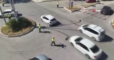 Elazığ'da öğrenciler, polisler tarafından sınava yetiştirildi