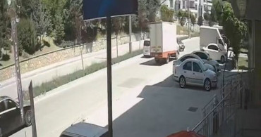 Elazığ'da otomobil kamyonetle çarpıştı, can kaybı yok