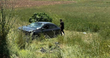 Elazığ’da Tarlaya Uçan Otomobil Kazasında 3 Yaralı