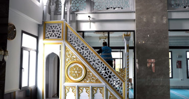 Elazığ'da Yükümlüler Camileri Ramazana Hazırlıyor