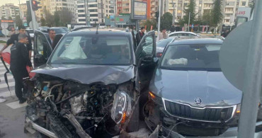 Elazığ'da Zincirleme Trafik Kazası: 3 Yaralı