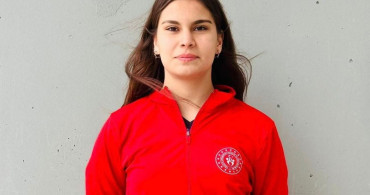 Elazığlı Zeynep Avcı, Paletli Yüzme Türkiye 3’üncüsü Oldu