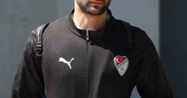 Elazığsporlu Futbolcular Taraftardan Helallik İstedi