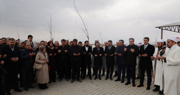 Elbistan'da Depremde Hayatını Kaybedenler Anıldı