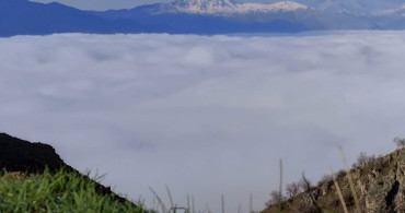Elyos Mahallesi'nde Görsel Şölen: Sis Denizinde Kaybolan Doğa