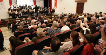 Emekli astsubaylardan Babalar Günü'ne özel türkü şöleni