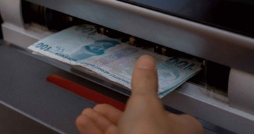Emekli bayram ikramiyesi ne kadar olacak? Milyonlarca emeklinin beklediği haber geldi: 1.500 TL'ye çıkması bekleniyor!