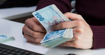 Emekli maaşı alanlar merak ediyor: Uzman isim tarih verdi! Zamlı ödemeler bu ay yatırılacak mı?
