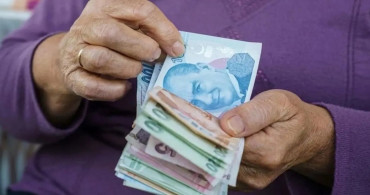Emekli maaşlarına yeni düzenleme: AK Parti'den beklenen açıklama geldi! İşte tarih…