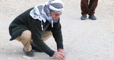 Emekli ve Yaşlı Vatandaşlar Güle Oynaya Zaman Geçiriyor
