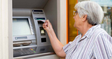 Emekliye Müjdeyi Cem Küçük Verdi: Emekliye Zam En Az Yüzde 30-40 Arasında Yapılacak!